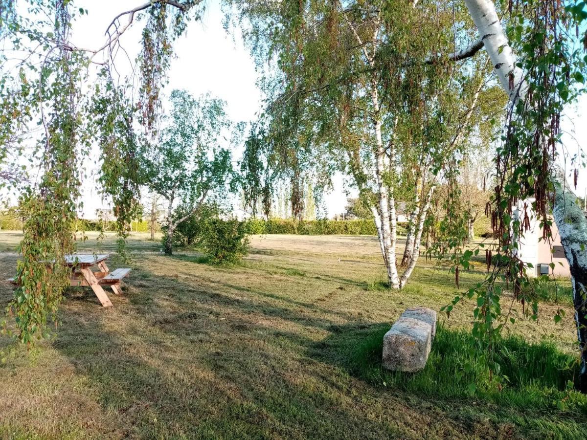 Le Grand Pre Villa Longué Buitenkant foto
